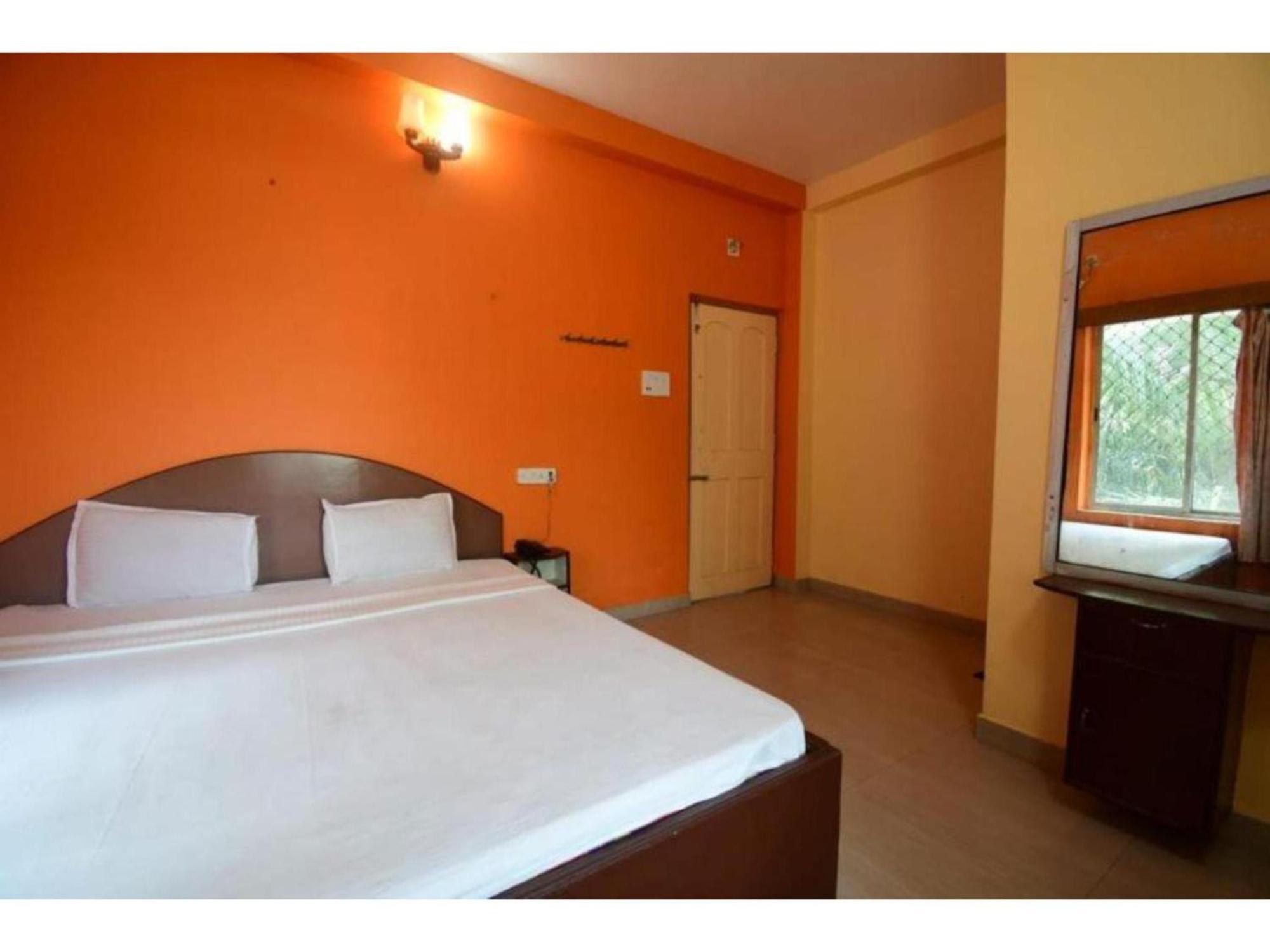 Goroomgo Indranil Digha 3*