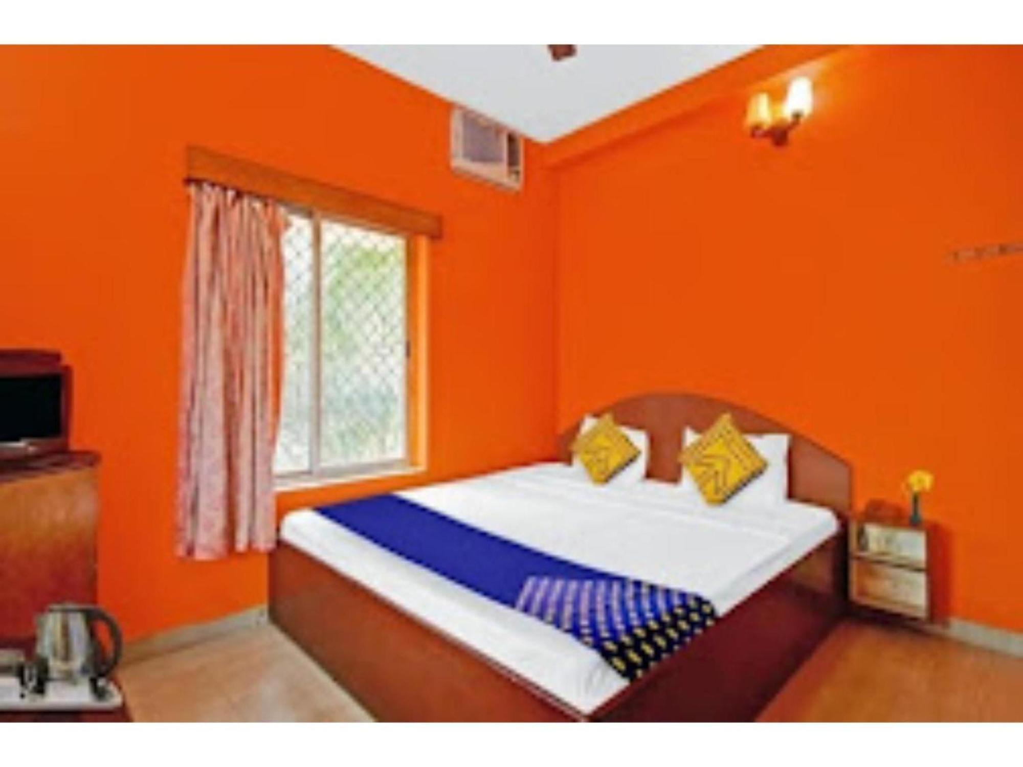 Goroomgo Indranil Digha 3*